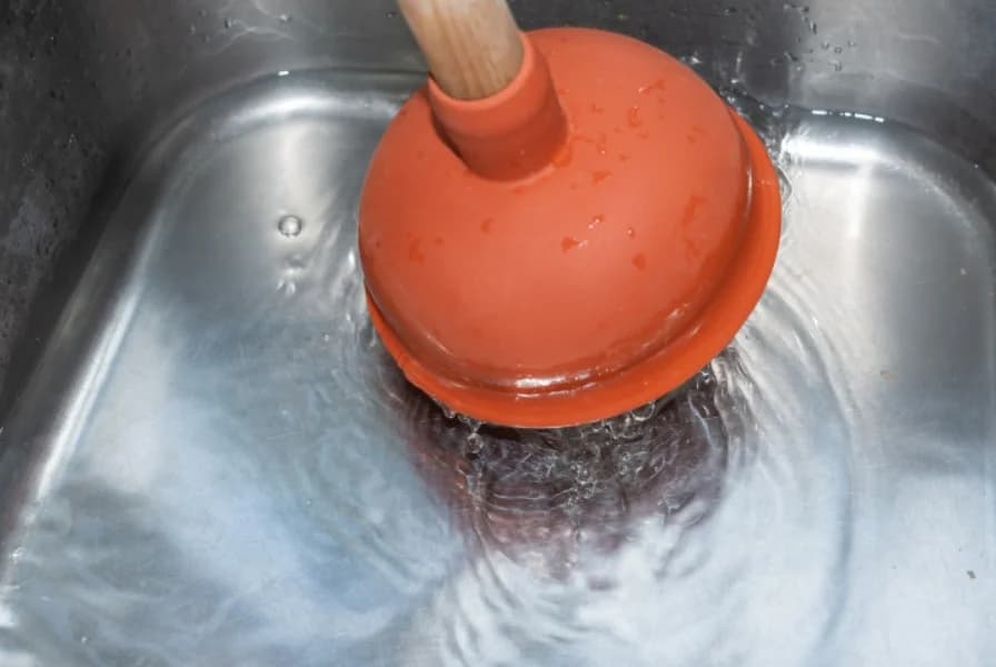 Abfluss verstopft – Was tun?